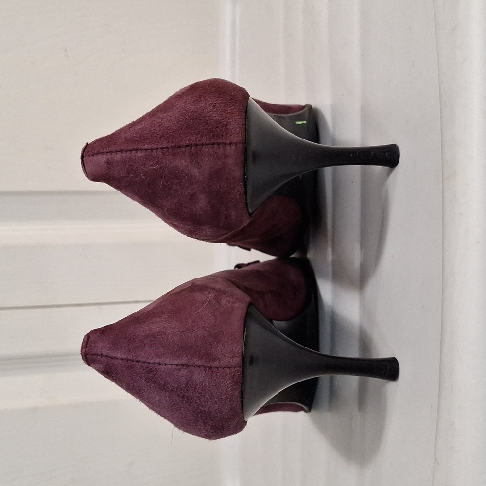 Coach "Aubry" leather suede slip-on loafer heels brass accent - 10 - merlot red - Picture 4 of 11